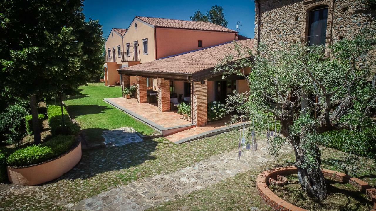 Lolivia Masseria & Ristoro Senise Exterior photo